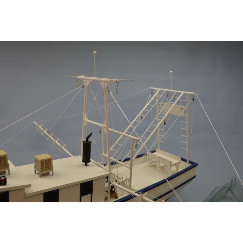 Rusty The Shrimp Boat Model Kit alt 0