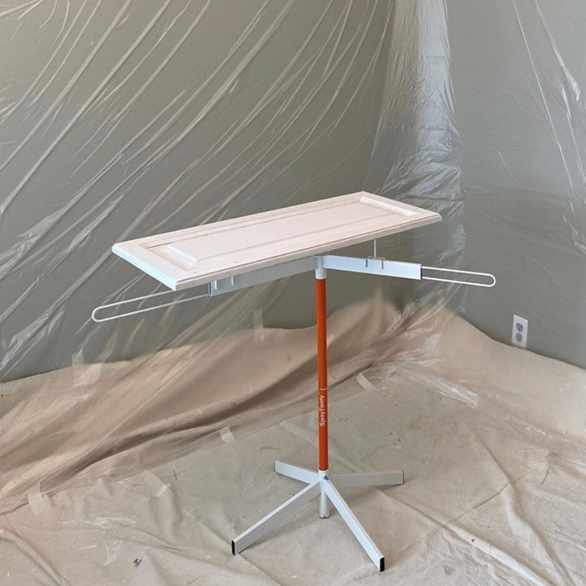 SprayTwirly Spray Stand alt 0