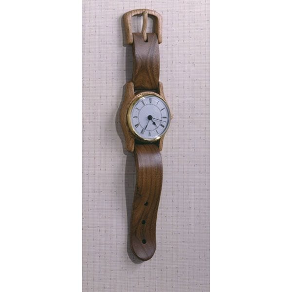 Woodworking Project Paper Plan to Build Wall-hung Wristwatch alt 0