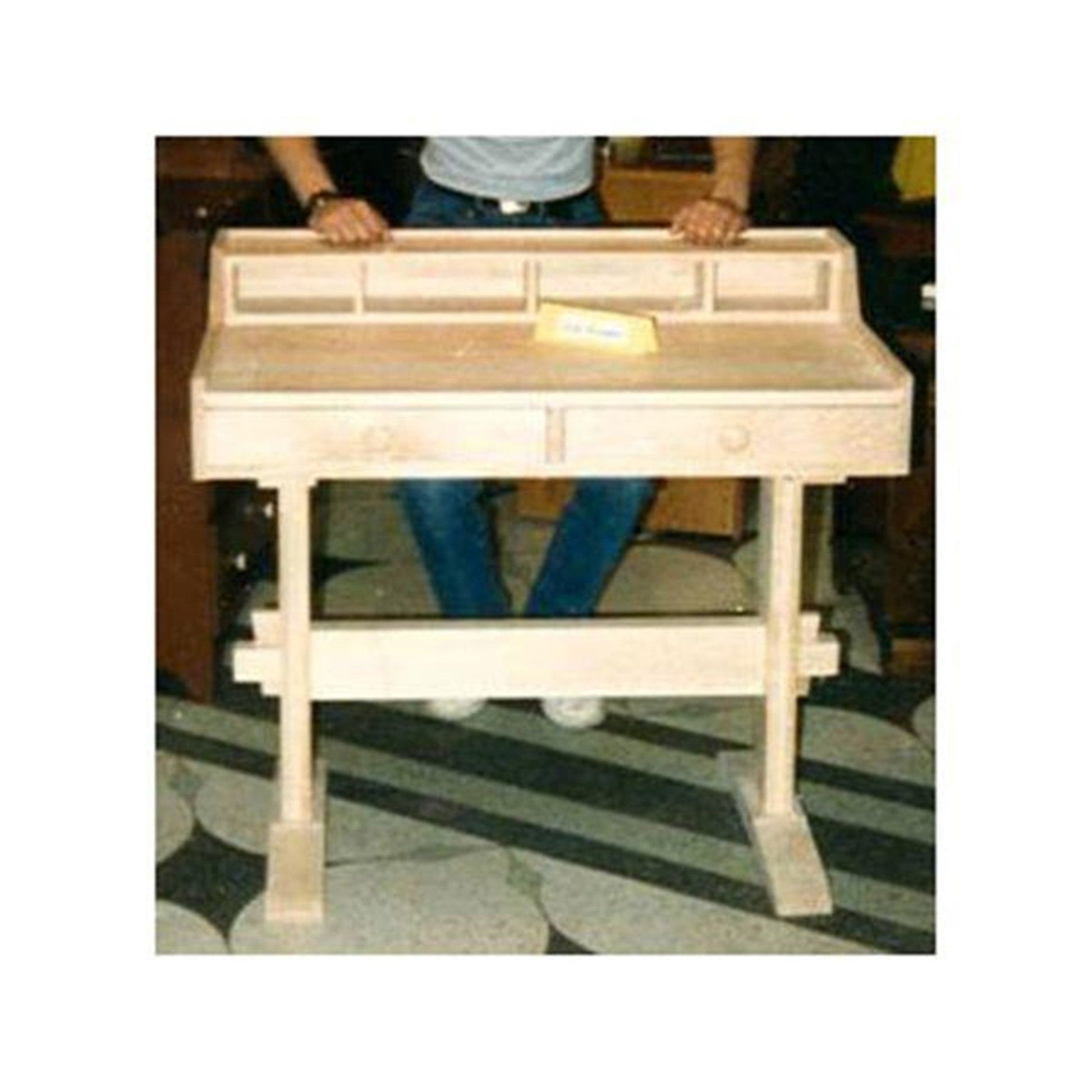 Woodworking Project Paper Plan to Build Trestle Writing Desk alt 0