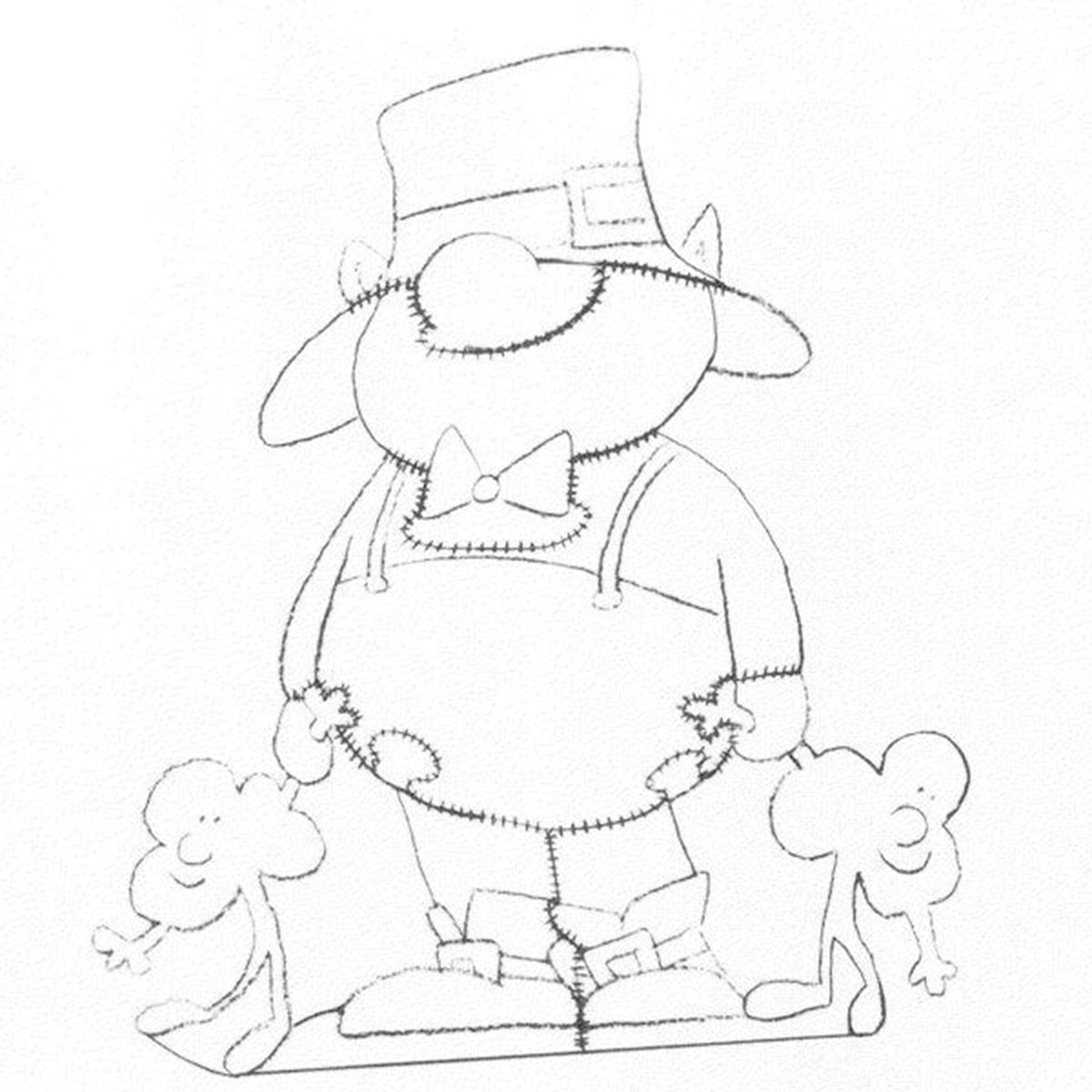 Woodworking Project Paper Plan to Build Leprechaun with Shamrocks alt 0