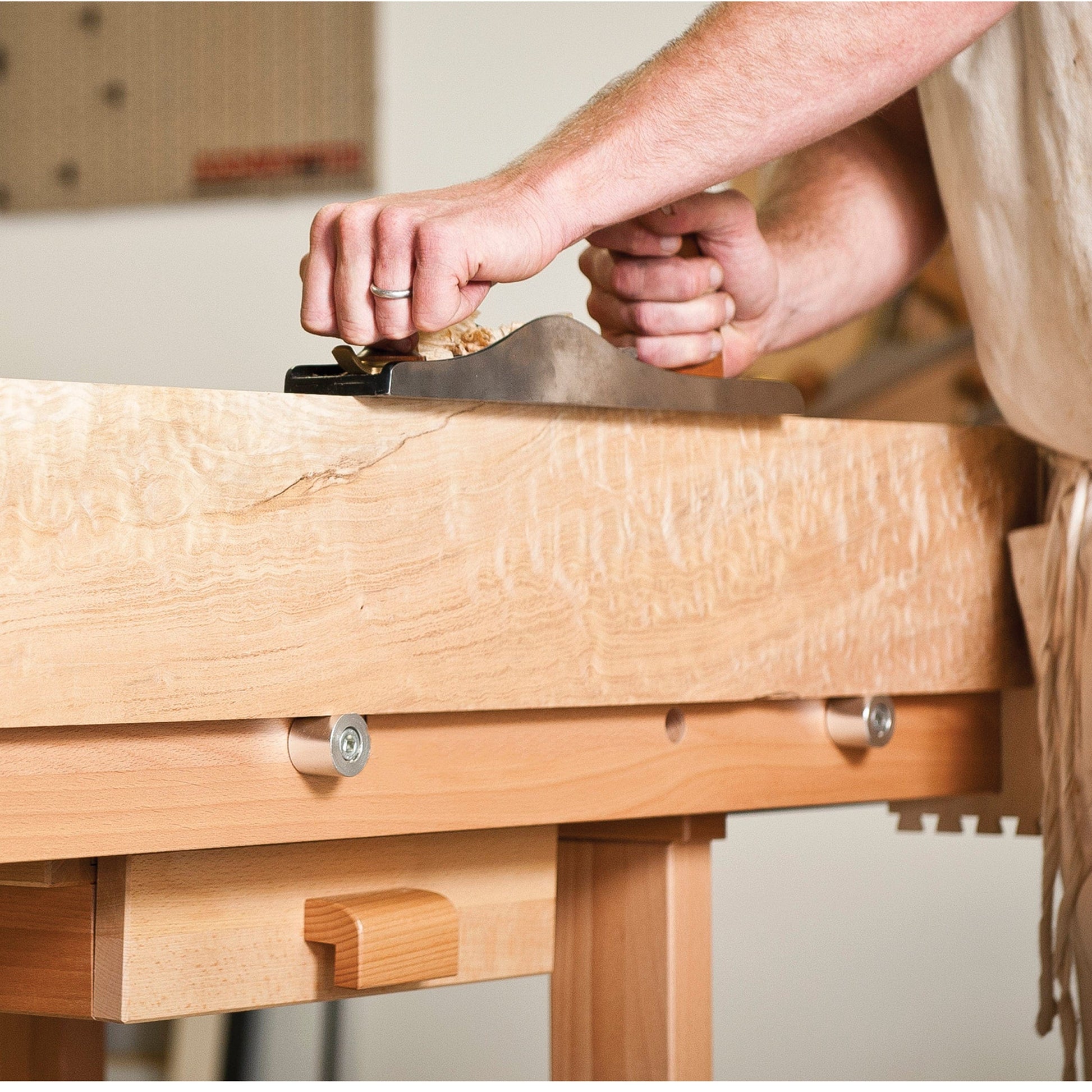 Premium Plus Workbench