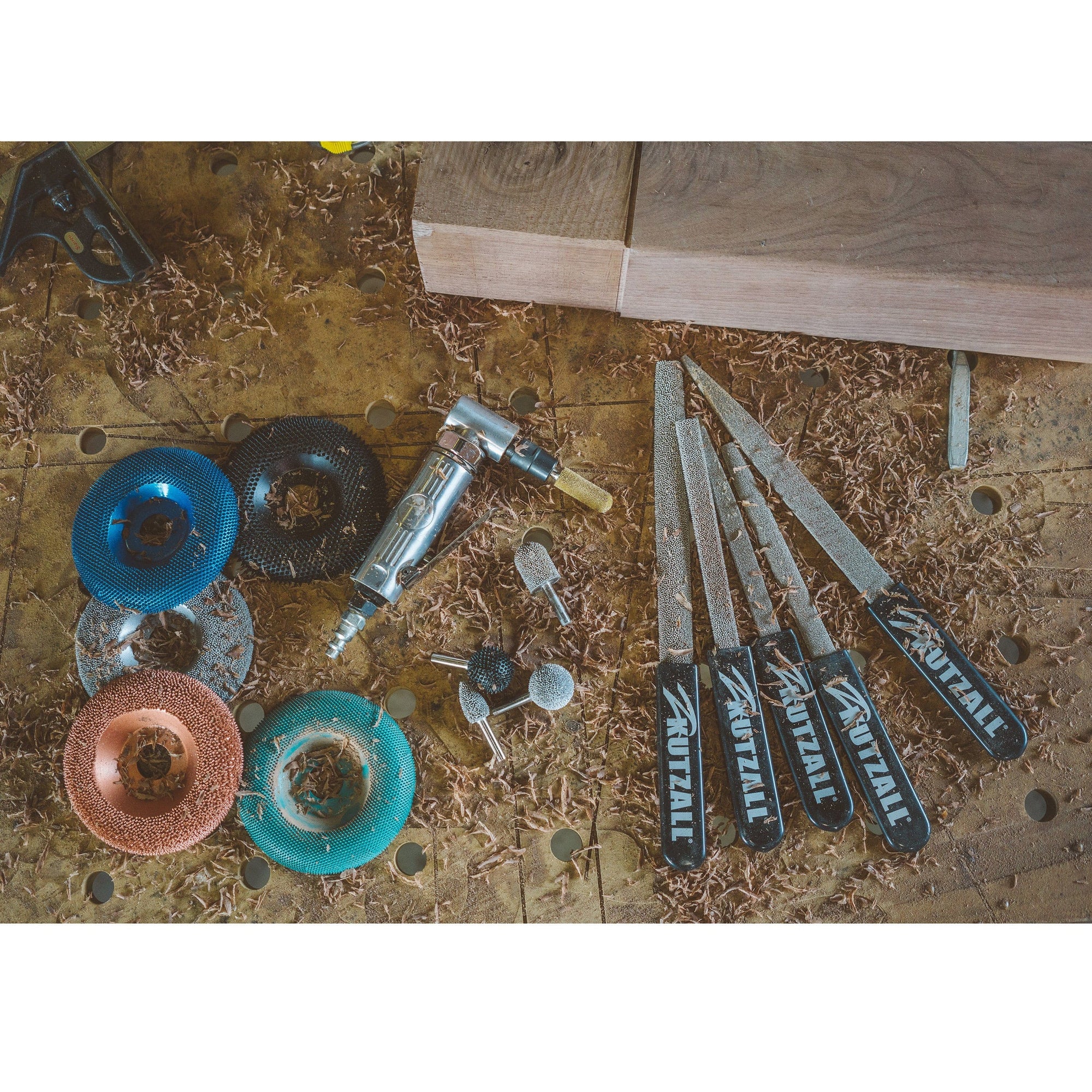 Extreme Cylinder Burr, 1/8" Shaft, Very Coarse (1/4" x 1/2") alt 0