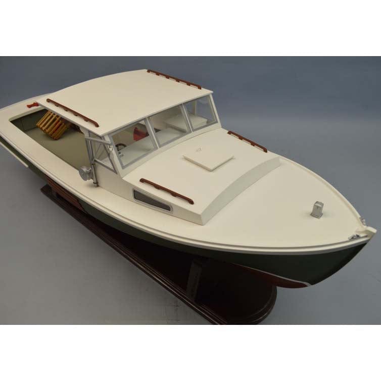 Winter Harbor Lobster Boat Model Kit alt 0