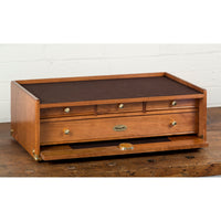 Classic Base in American Cherry alt 0